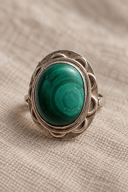 Inel din argint cu malachit, diametru interior 18,8 mm