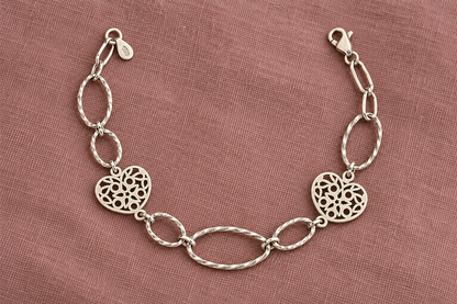 Brățară din argint cu inimioare decorative, 19 cm